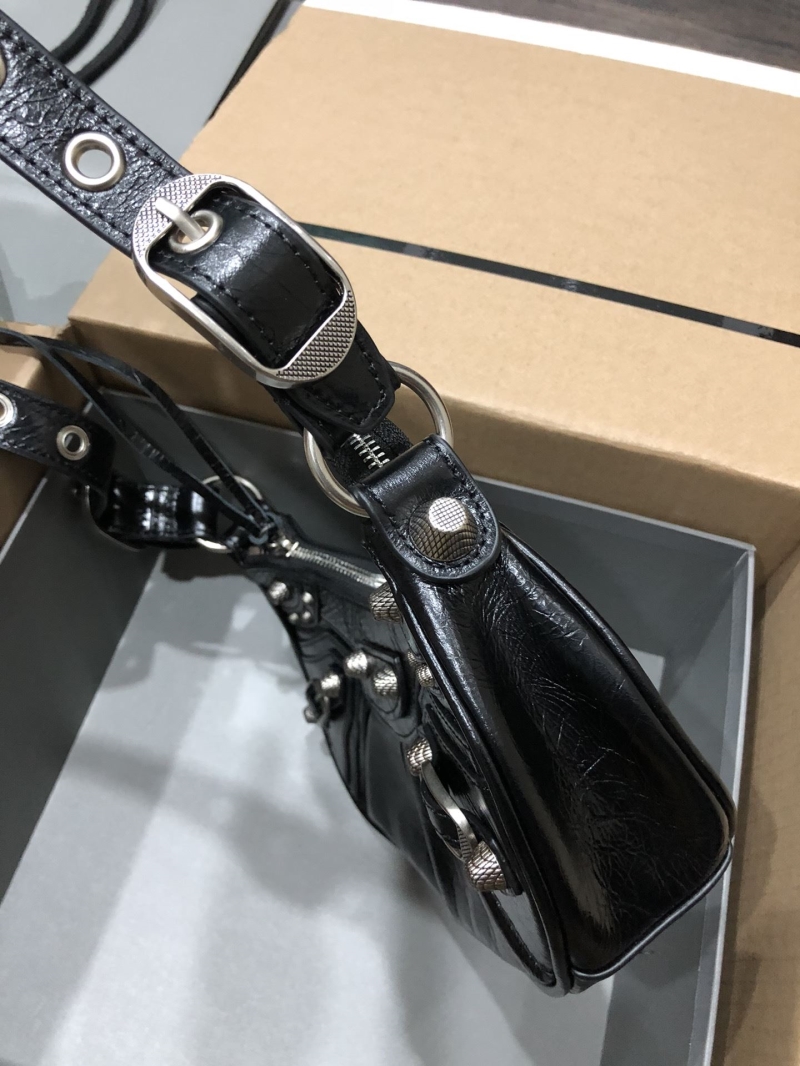 Ba1en*iaga le cagole bags